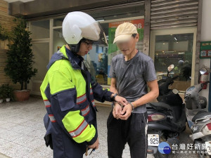 萬安42號演習勤務落實人車管制，楊梅警意外查獲毒品、竊盜通緝犯。