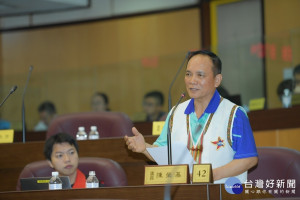 市議員陳榮基自創「發小財三部曲」。(圖／桃園市議會提供)
