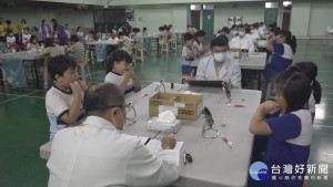 北市國小潔牙比賽　牙刷.牙線操作不馬虎