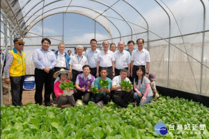 因應《有機農業促進法》，台北市府今（30）日宣布，為提供台北市學童更安全的食材，自9月份的108學年度開始，將由台北農產運銷股份有限公司統一供應台北市中小學校園午餐一週一次有機蔬菜。（圖／台北市產發局）