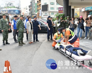 中部地區萬安42號演習實施，由雲林縣長張麗善陪同副統裁官陳生在少將等人視導，演練過程逼真圓滿，深獲肯定。（記者陳昭宗翻攝）