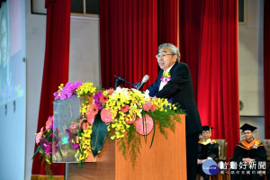 長庚大學107學年畢業典禮 畢業生承載祝福開創新頁