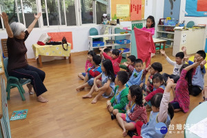 桃園市政府客家局每年開設400多班客語班，將客語學習風氣推廣至各個領域。