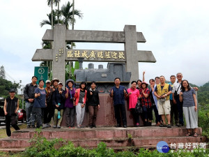 南投縣水沙連社區大學舉行戶外實地教學，由指導老師潘樵帶領學員進行第一次「埔里鐵道遺跡的探訪之旅」，進行埔里鐵道遺跡及解說技巧，參與的學員一致認為獲益匪淺。