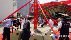 天成醫療體系中壢天祥醫院舉行新建工程動土典禮。

