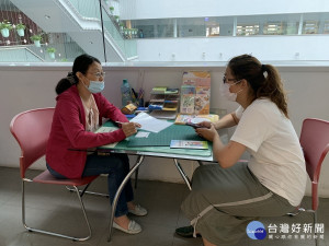 針對育嬰留職停薪法令進行諮詢。