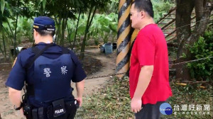 男子就醫中逃跑躲草叢，龍潭警細心照料協尋家屬助返家。