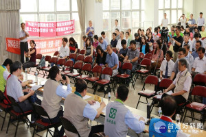 南市召開秋行軍蟲疫情監控會議。