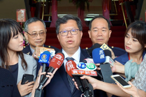 初選支持蔡英文被認為是押對寶，桃園市長鄭文燦說「我其實是蠻一致的」。