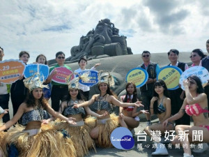 觀光旅遊局主辦2019大安沙雕音樂季活動訂29日下式展開，26日市長盧秀燕主持記者會，說明活動期間，國內外遊客除可看3D立體沙雕栩栩如生的雕法、聽音樂、參加親子活動外，順遊高美濕地、大甲鎮瀾宮、梧棲漁港等海線景點，度過好玩有趣的暑假假期。（記者陳榮昌攝）