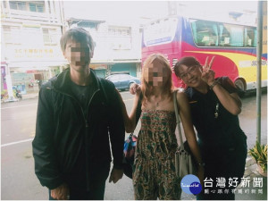 俄籍夫婦迷途不諳中文　女警流利外語從容解圍