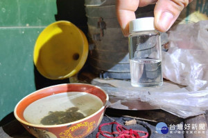 清除積水容器，防治登革熱。