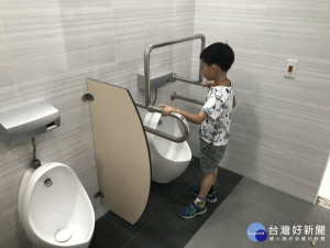中市改善無障礙空間　 近3年111所學校受惠