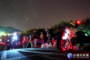 南投縣合歡山擁有高海拔、低光害等天然條件，是東南亞最佳觀星景點，在各方的努力下，今年通過國際暗天協會(International Dark-sky Association)的國際暗空公園(International Dark Sky Parks)認證，將成為僅次於日、韓的東亞第三個國際暗空園區。