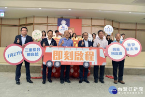 高雄市長韓國瑜親自出席徵才行前會，呼籲北上發展的在地子弟返鄉服務打拚。
