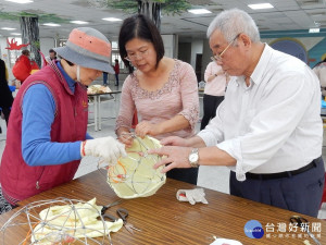 板橋區公所今年暑假特別開辦手製燈籠研習班，活動免費即日起受理報名