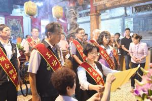 彰化縣媽祖祈福文化節由縣長王惠美擲筊3個聖杯，結果由伸港福安宮接任媽祖祈福文化節的首任爐主，儀式中恭呈文疏。