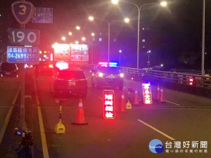 警到處設攔截點取締酒駕。林重鎣攝