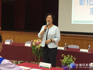 王惠美縣長肯定林明溱施政亮眼。（記者扶小萍攝）