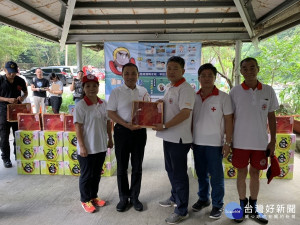 市長侯友宜2日率消防局、警察局、觀光旅遊局、三峽區公所等市府團隊視察三峽大豹溪水域安全，並慰問大豹溪駐點的民間救難團體