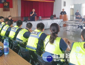 北港警分局因應明年大選維安勤務，特辦理特種勤務實兵演練，強化訓練基層應處能力，達成鞏固警衛對象安全之目標。