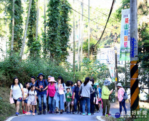 2019茶山輕旅行活動將於9月22日上午10時在鹿谷鄉凍頂山與麒麟潭舉辦，歡迎民眾踴躍報名參加。(資料照片)