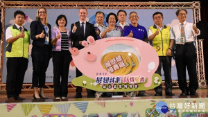 「展翅就業．薪情飛揚」就業博覽會第四場在員林國小登場。
