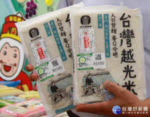 農糧署推薦中秋要送有履歷驗證的優質產品。（記者扶小萍攝）