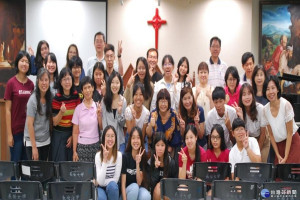 長榮大學校牧室舉辦關懷家庭餐會。