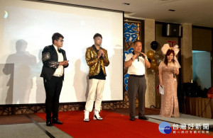 南投縣台語歌壇新秀蘇柏臻、魏正豪於2日晚間在日月潭–日月行館舉辦「臻心真意 正豪有你」返鄉新歌簽唱會，活動於一片尖叫聲、掌聲中圓滿結束。
