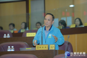 市議員陳榮基表示，很多政策並沒有充分給原住民發展的機會，希望市府能提出具體措施。(圖／桃園市議會提供)