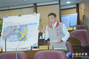 市議員李家興呼籲環保局拿出魄力，用最高標準管制嘉發公司污染案。(圖／桃園市議會提供)