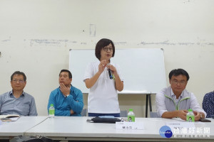 立委蘇治芬邀請農委會陳吉仲主委到東勢鄉與農民面對面，暢談有機農業與食農教育，傾聽農民的心聲與交流。