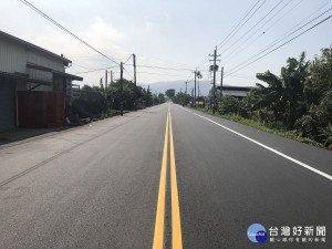 賞花更好行　台中新社花海周邊4公里道路燙平