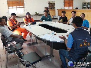 鰻魚苗季節到　中市宣導漁民合法捕撈
