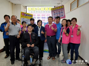 外籍看護喘口氣，彰化縣提升長照服務支援。圖／記者鄧富珍攝