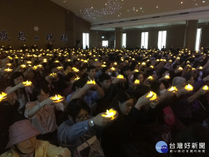 慈濟南投舉辦歲末祝福點心燈。（記者扶小萍攝）