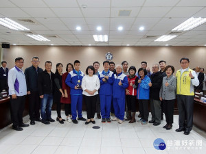 嘉義之光 黃敏惠市長表揚郭卓金絨、特奧共融金牌蔡傑與蔡宇智