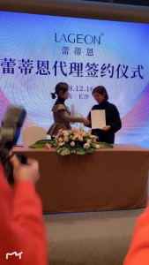 經原廠認證的正規代理商，通常也會有正式的簽約授權儀式。