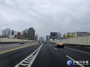 透水路面上高架　北市打造海綿城市
