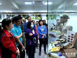 臺大實驗林管理處下坪熱帶植物園於4日推出「舌尖上的森林」，內容精彩豐富、多元，歡迎民眾前來進行一趟知性之旅。