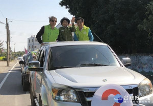 立委蘇治芬成功守住濁水溪以南最艱難的一席，翌日立即展開謝票行程，除感謝所有雲林鄉親的支持，亦承諾未來四年一定兌現每鄉鎮提出的政見，希望鄉親一起打拼。