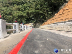 鋼管護欄已施作完成（圖／台北市新工處提供）