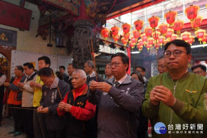 市長到新屋區參香祈福

