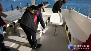 載客船舶部分由日管處提供消毒水要求船艙全面消毒