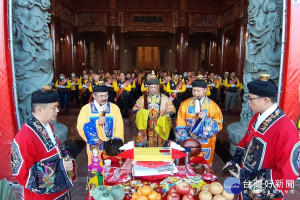 法師團祈福。