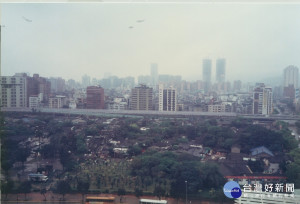 大安森林公園，當時隨著國民政府軍來臺的人民居住所形成的眷村（圖／照片由陳秀珍提供）