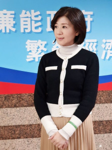中國國民黨文傳會代理主委王育敏今（19）日籲政府應發放防疫津貼，讓這些配合防疫工作的民眾能維持最基本的生活所需，也讓防疫工作更能落實。（圖／王育敏 Facebook）