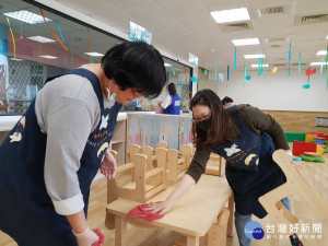 降低疫情風險 中市長青學苑、親子館停課閉館