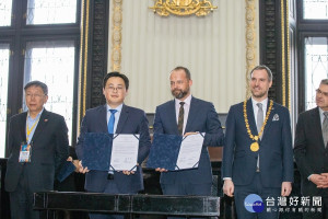 台北市與布拉格簽署觀光MOU。